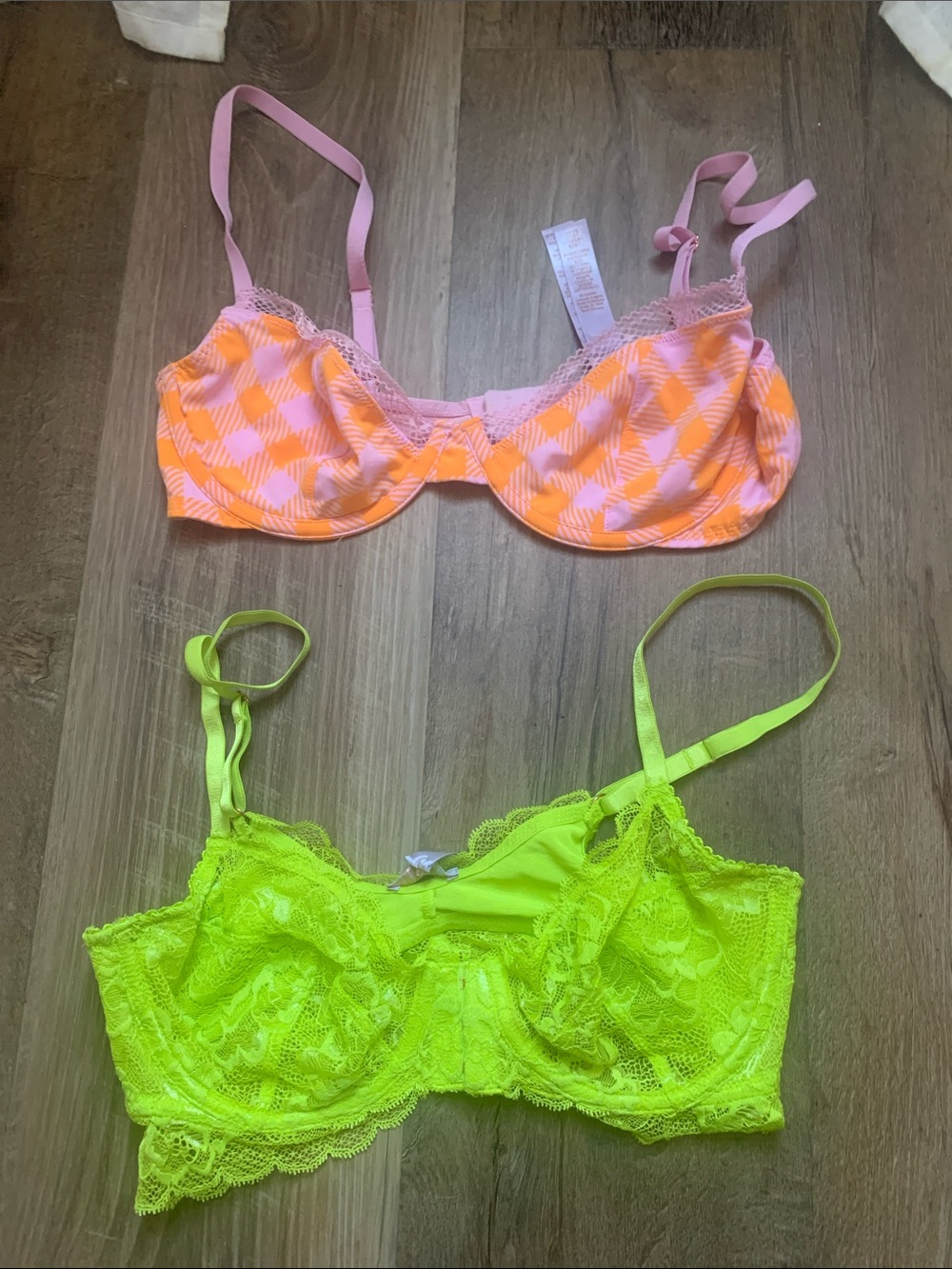 Savage X Fenty Pink & Neon Green Lace and Patterned Underwire Bras- worn once